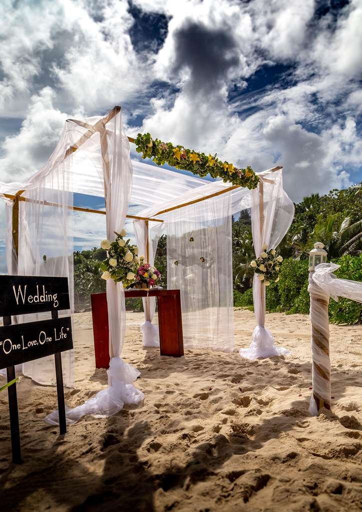Banyan Tree Seychelles Hotel Takamaka Exterior photo